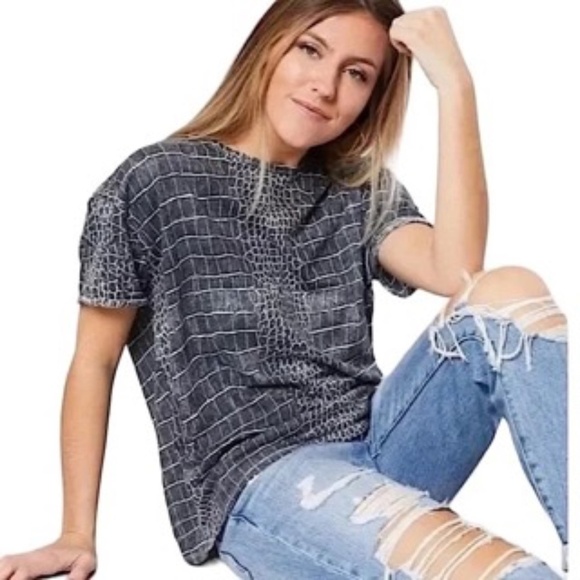 We The Free Python Combo Clarity Womens Boho T-Shirt Size Small Oversized - Picture 1 of 13